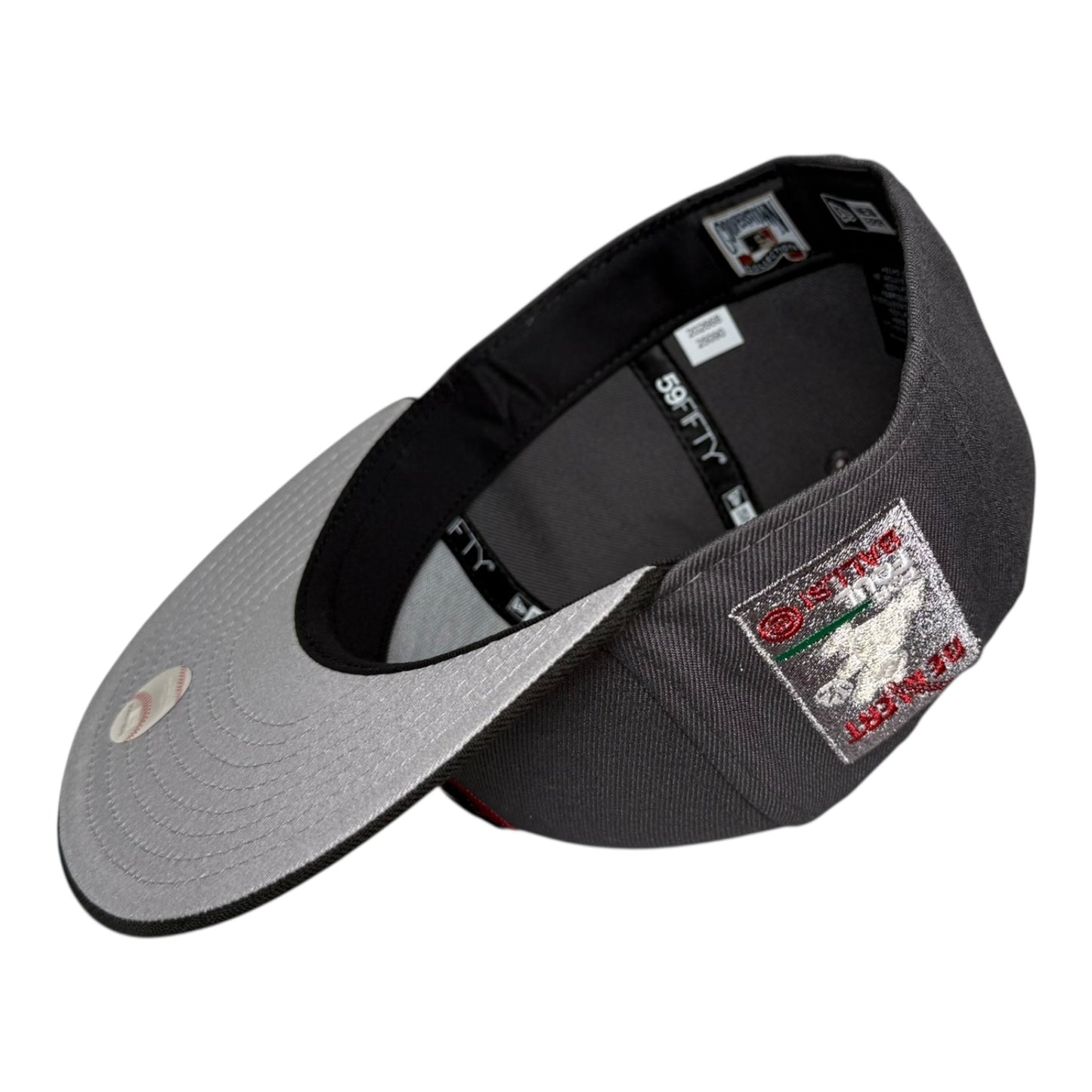 Chicago Cubs Be Alert for Foul Balls "BIG C CUBS" New Era 59Fifty Fitted Hat