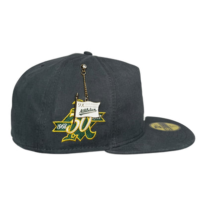 Oakland Athletics Championship Side Flag with Chain New Era 59Fifty A Frame Fitted Hat